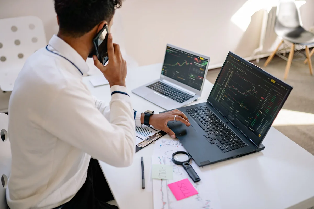 Why Your Meta ROAS Never Matches Your Shopify Revenue