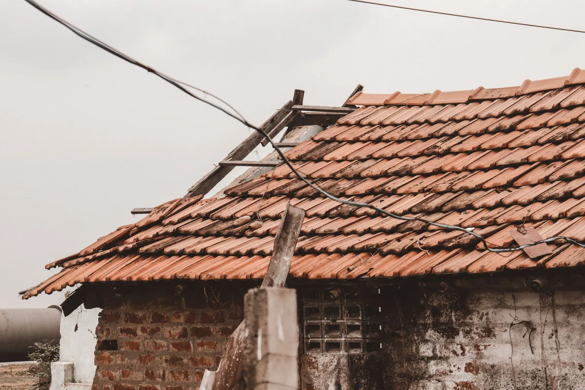 Roofing SEO: How to Rank for Storm Damage and Planned Replacement Searches